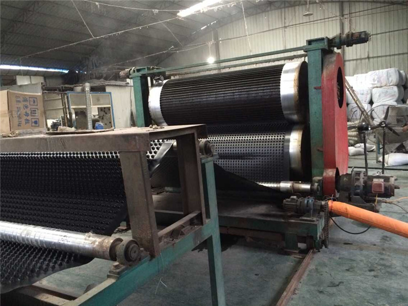 排水板生產設備05